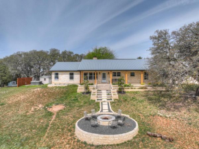 Starlight Meadows 3 mi to Downtown w/hot tub